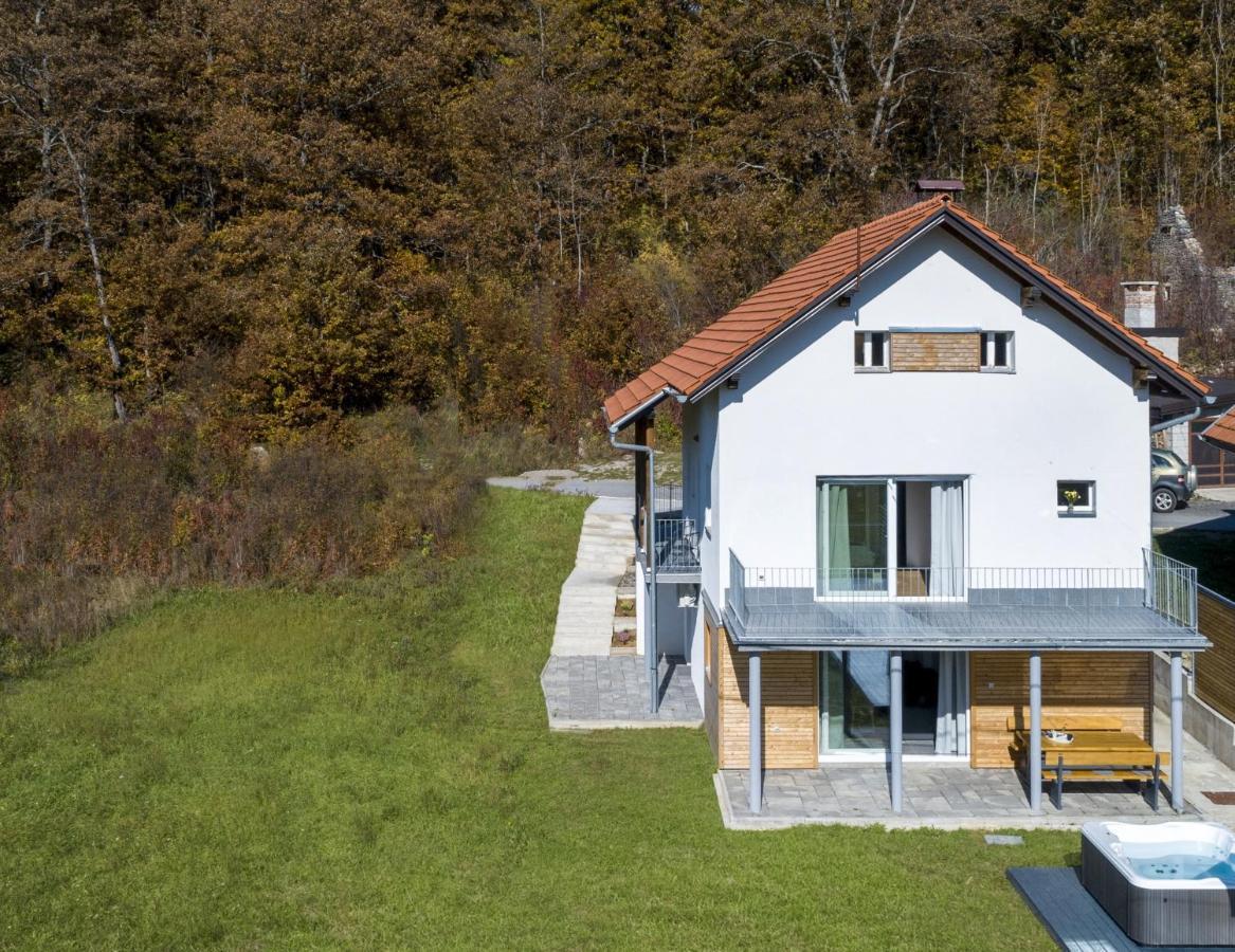Velebit Lodge Lovinac  Exteriér fotografie